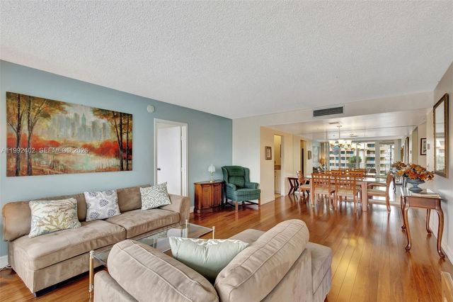 336 Golfview Rd 311, North Palm Beach, FL 33408