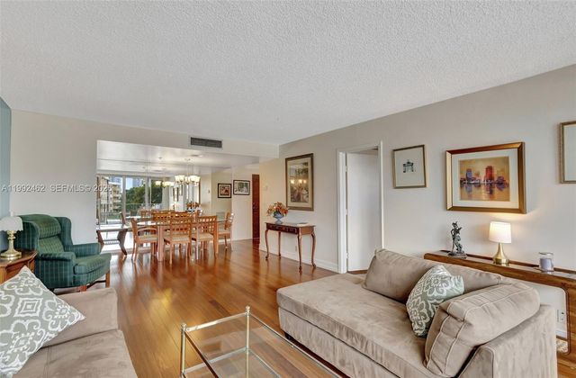 336 Golfview Rd 311, North Palm Beach, FL 33408