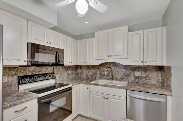 336 Golfview Rd 311, North Palm Beach, FL 33408