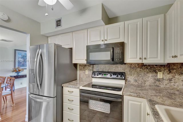 336 Golfview Rd 311, North Palm Beach, FL 33408