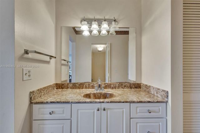 336 Golfview Rd 311, North Palm Beach, FL 33408
