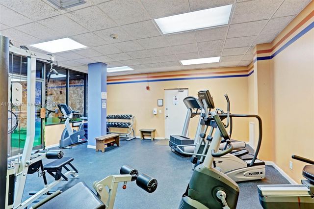 336 Golfview Rd 311, North Palm Beach, FL 33408