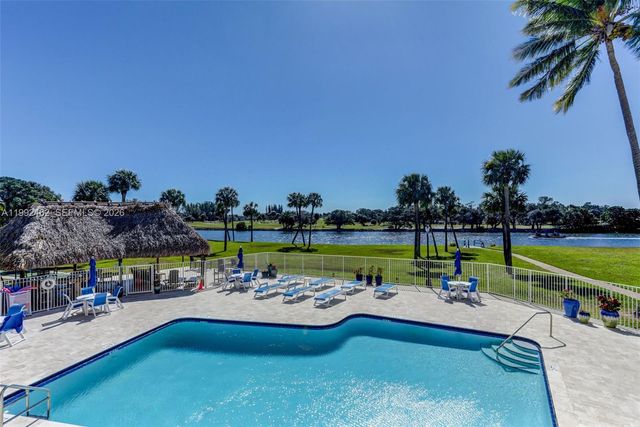 336 Golfview Rd 311, North Palm Beach, FL 33408
