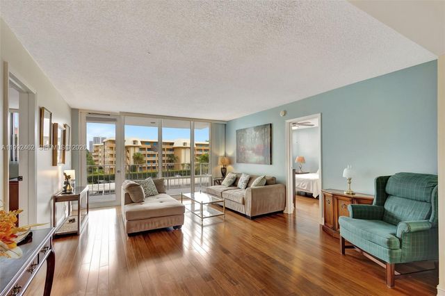 336 Golfview Rd 311, North Palm Beach, FL 33408