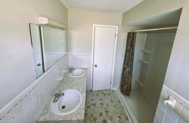 5059 Western Turnpike 1, Altamont, NY 12009