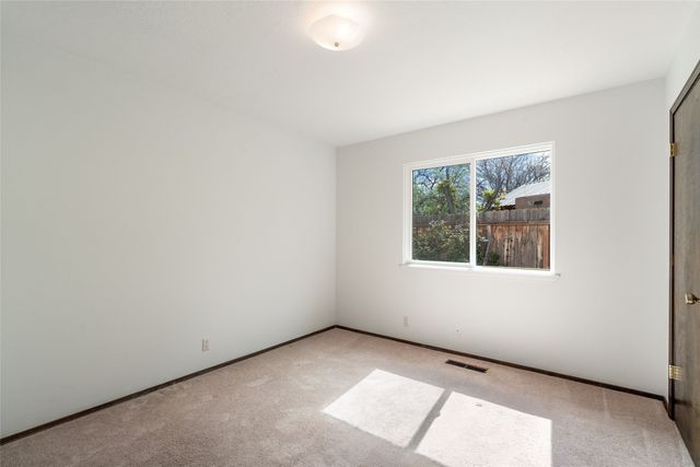 2211 Portavela Street, Santa Fe, NM 87505