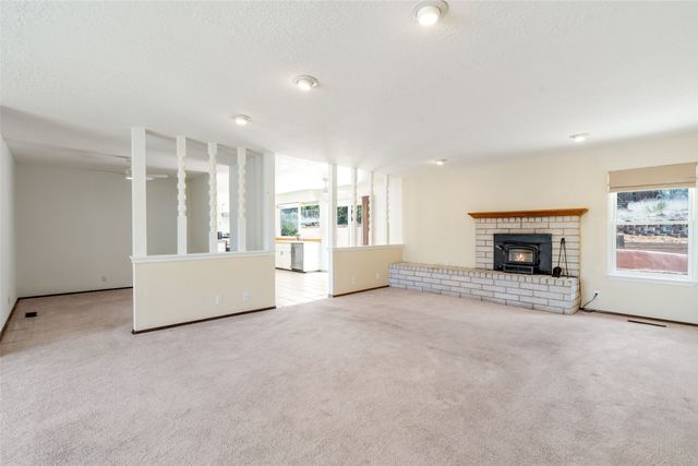 2211 Portavela Street, Santa Fe, NM 87505