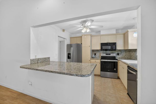 2551 NW 98th Terrace, Coral Springs, FL 33065