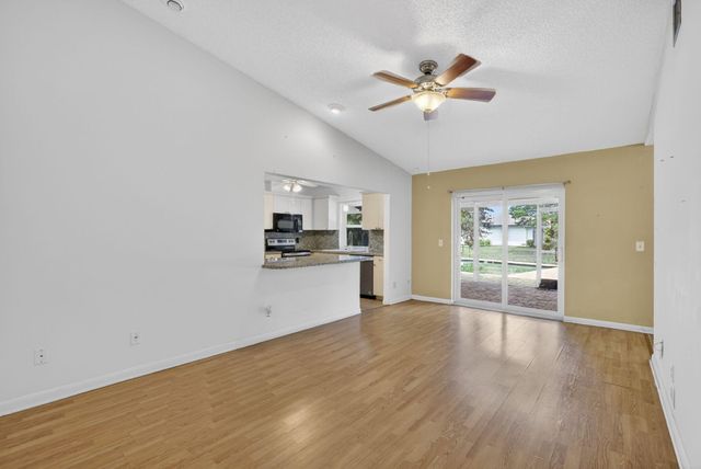 2551 NW 98th Terrace, Coral Springs, FL 33065