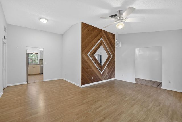 2551 NW 98th Terrace, Coral Springs, FL 33065