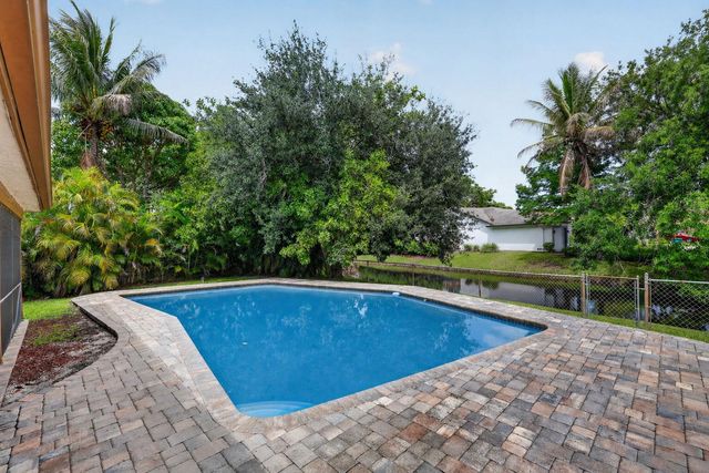 2551 NW 98th Terrace, Coral Springs, FL 33065