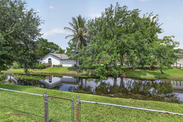 2551 NW 98th Terrace, Coral Springs, FL 33065