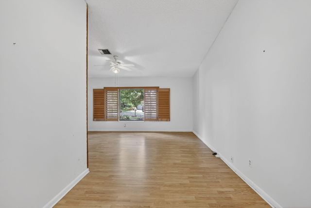 2551 NW 98th Terrace, Coral Springs, FL 33065