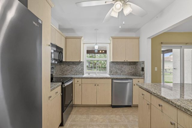 2551 NW 98th Terrace, Coral Springs, FL 33065