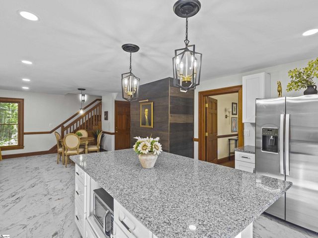 15 Lake Circle Drive, Greenville, SC 29609