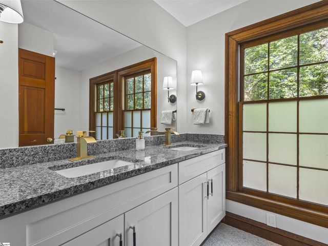 15 Lake Circle Drive, Greenville, SC 29609