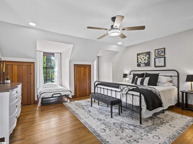 15 Lake Circle Drive, Greenville, SC 29609