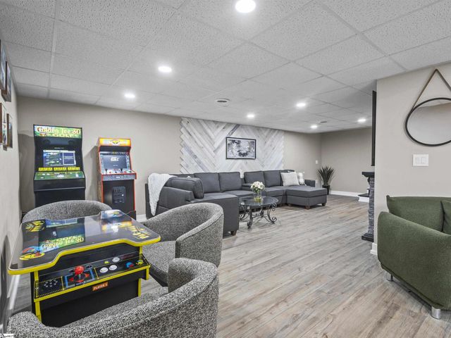 15 Lake Circle Drive, Greenville, SC 29609