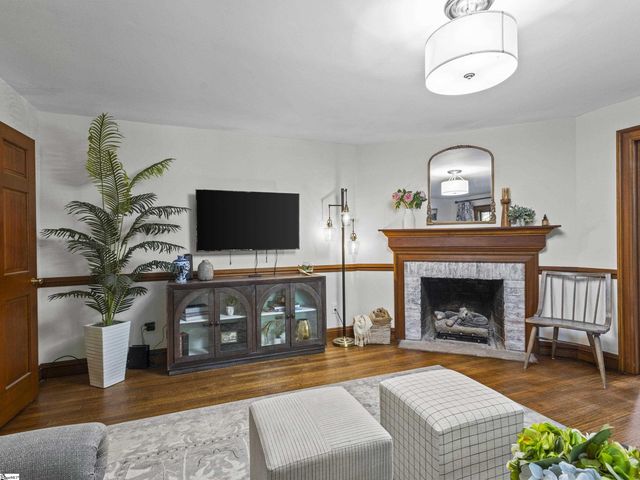 15 Lake Circle Drive, Greenville, SC 29609