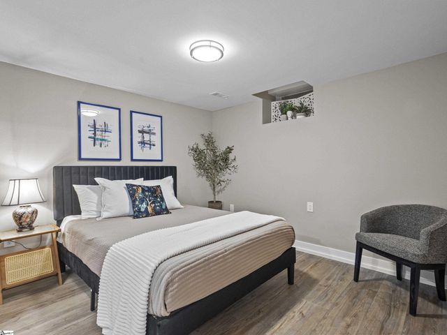 15 Lake Circle Drive, Greenville, SC 29609