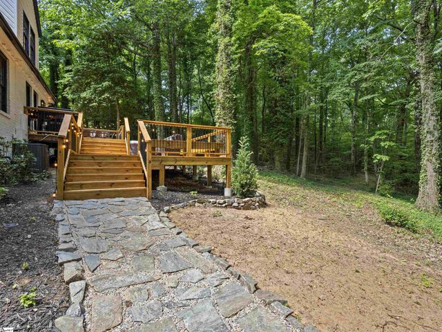 15 Lake Circle Drive, Greenville, SC 29609