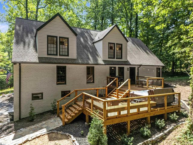 15 Lake Circle Drive, Greenville, SC 29609