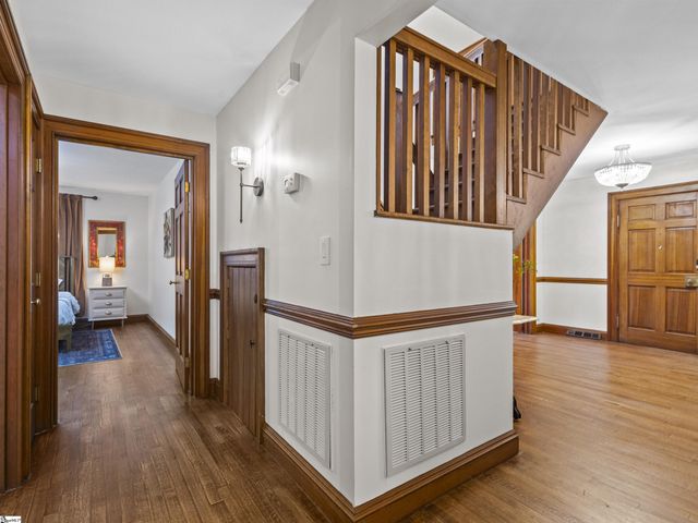 15 Lake Circle Drive, Greenville, SC 29609