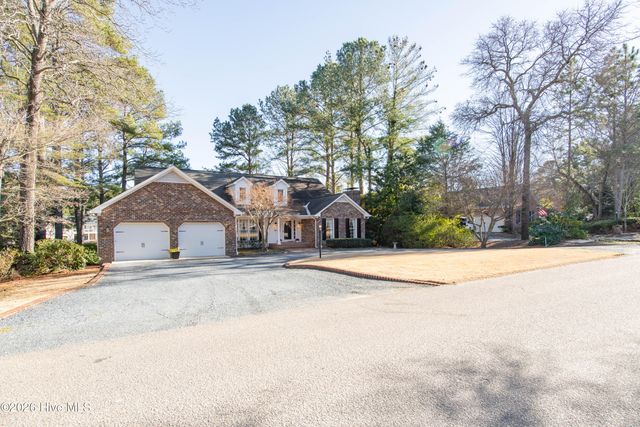 90 Lake Shore Drive, Pinehurst, NC 28374