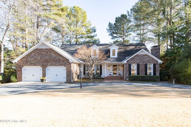 90 Lake Shore Drive, Pinehurst, NC 28374