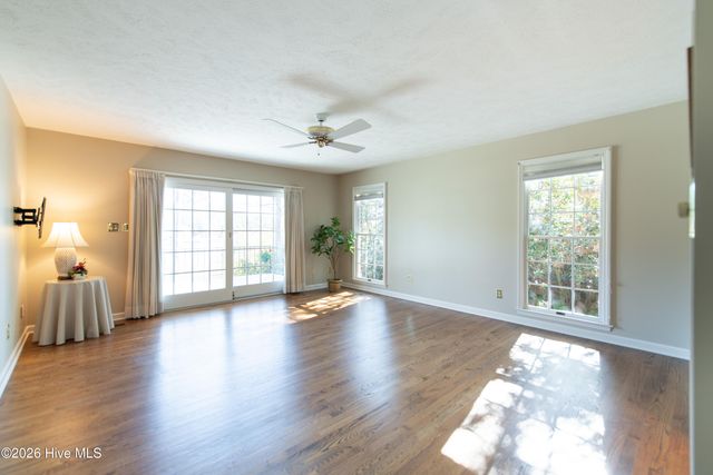 90 Lake Shore Drive, Pinehurst, NC 28374