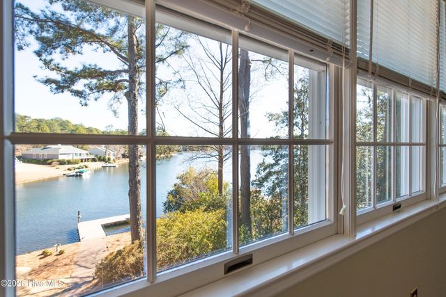 90 Lake Shore Drive, Pinehurst, NC 28374