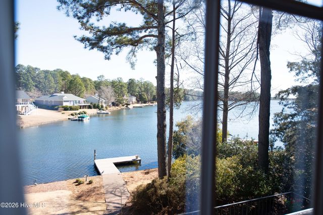 90 Lake Shore Drive, Pinehurst, NC 28374