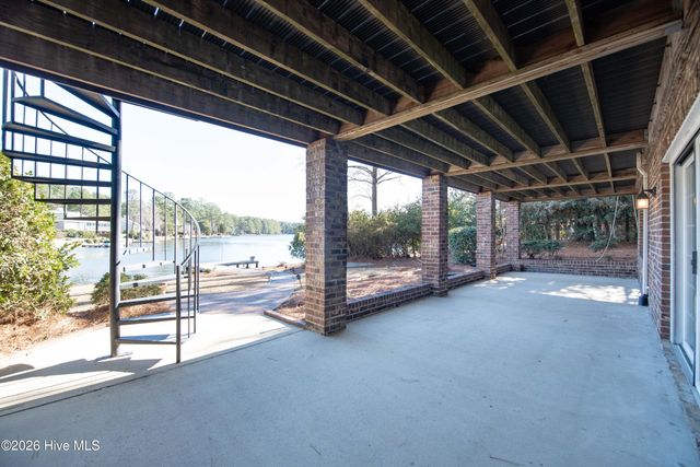 90 Lake Shore Drive, Pinehurst, NC 28374