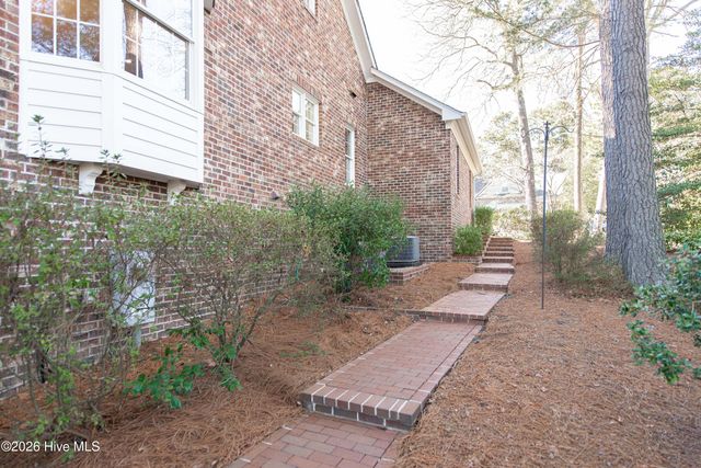 90 Lake Shore Drive, Pinehurst, NC 28374