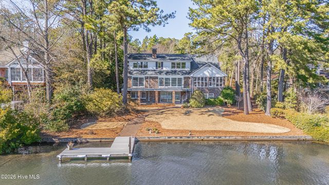 90 Lake Shore Drive, Pinehurst, NC 28374