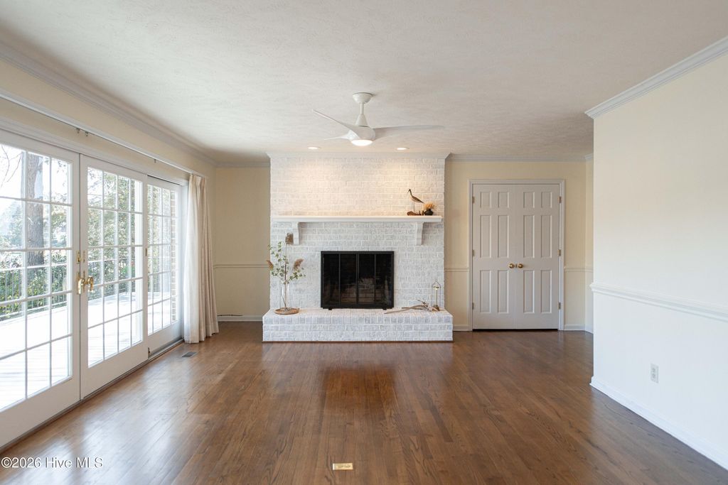 Image 14 of property listing at 90 Lake Shore Drive, Pinehurst, NC 28374