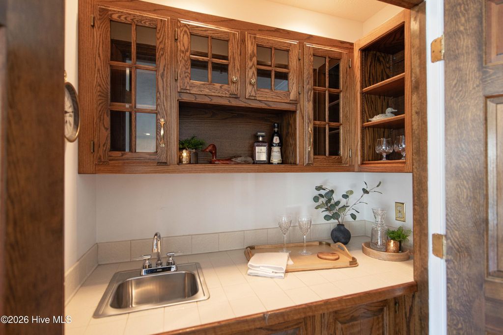 Image 16 of property listing at 90 Lake Shore Drive, Pinehurst, NC 28374