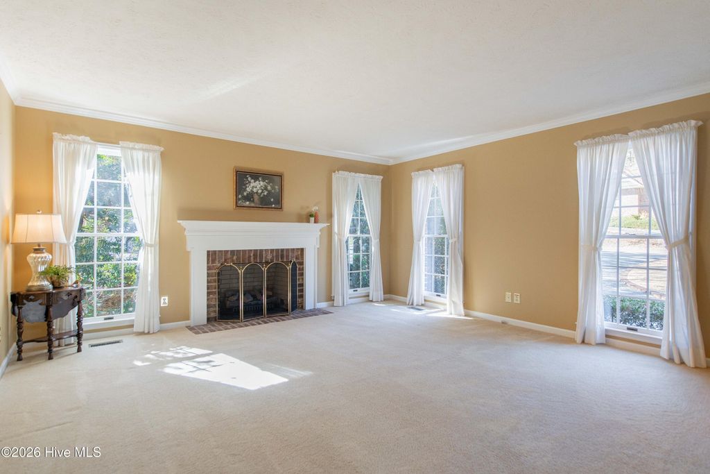 Image 6 of property listing at 90 Lake Shore Drive, Pinehurst, NC 28374