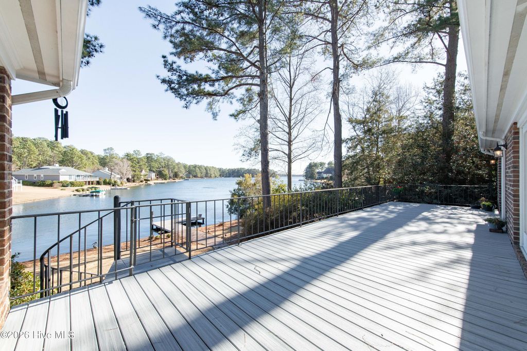Image 73 of property listing at 90 Lake Shore Drive, Pinehurst, NC 28374