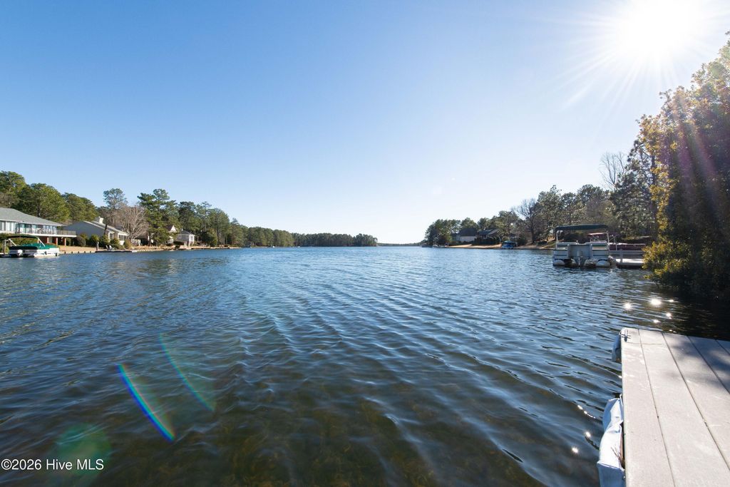 Image 77 of property listing at 90 Lake Shore Drive, Pinehurst, NC 28374