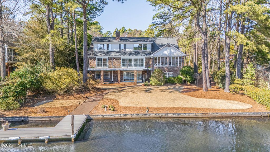 Image 81 of property listing at 90 Lake Shore Drive, Pinehurst, NC 28374