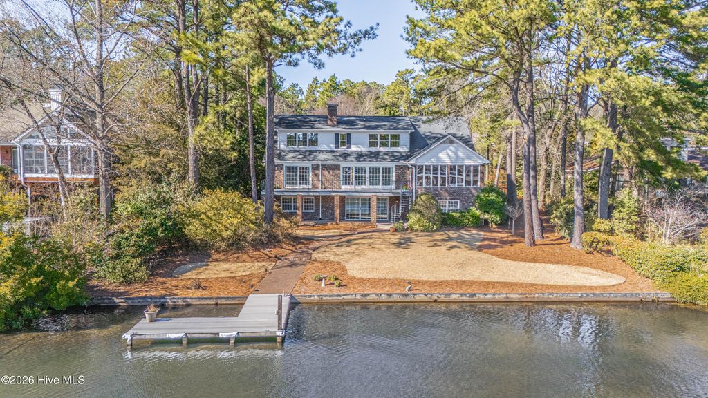 Image 84 of property listing at 90 Lake Shore Drive, Pinehurst, NC 28374