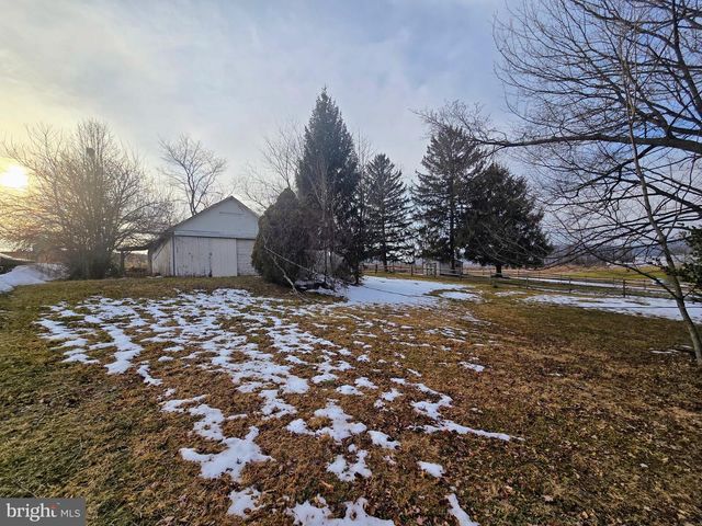 106 N HIGH ST, Biglerville, PA 17307