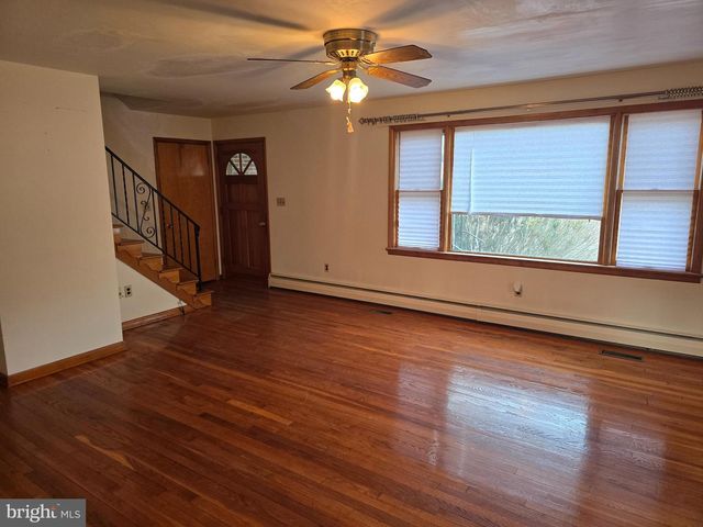 106 N HIGH ST, Biglerville, PA 17307