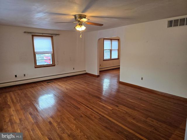 106 N HIGH ST, Biglerville, PA 17307