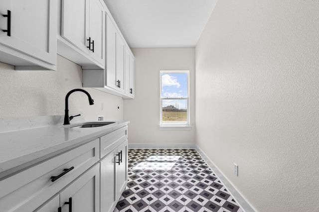 1425 King Ranch RD, Salado, TX 76571