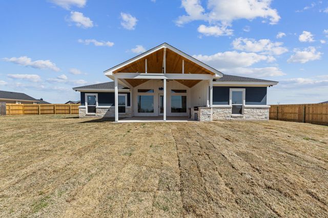 1425 King Ranch RD, Salado, TX 76571