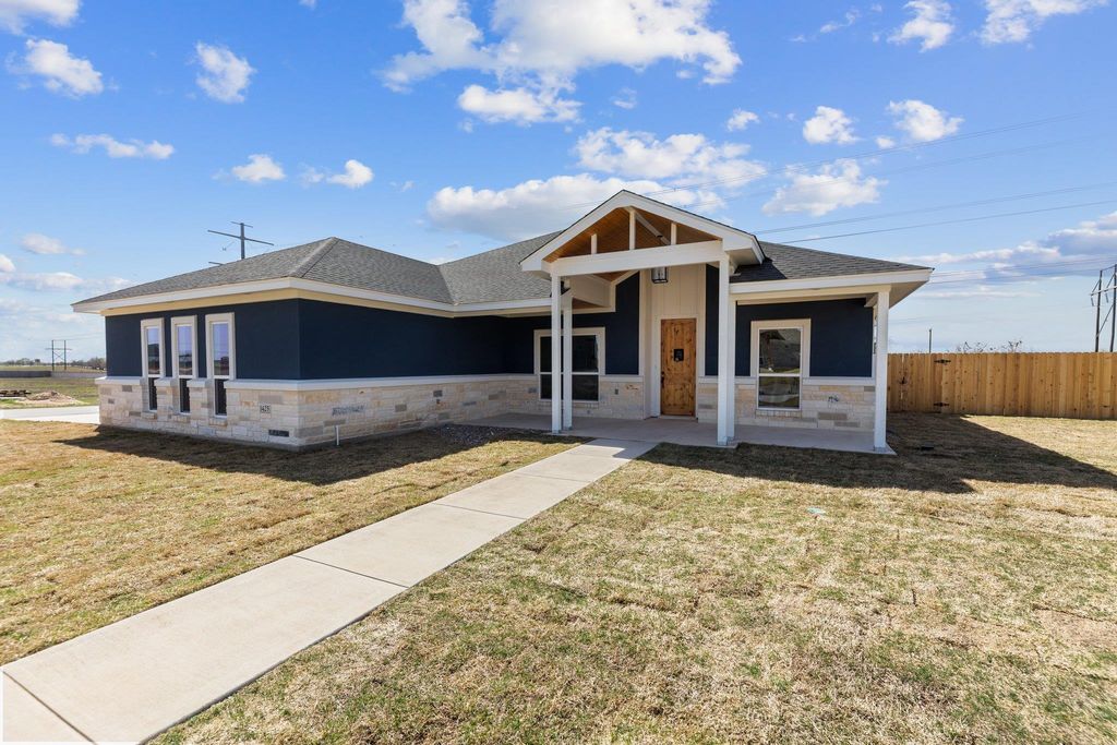 1425 King Ranch RD, Salado, TX 76571