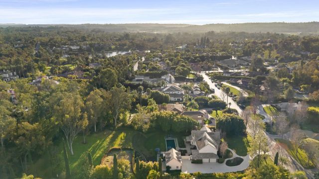 17307 Calle Mayor, Rancho Santa Fe, CA 92067