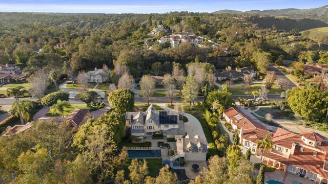 17307 Calle Mayor, Rancho Santa Fe, CA 92067